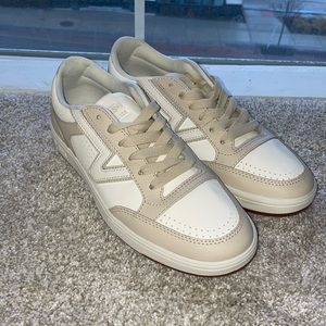 Woman’s UA Lowland CC